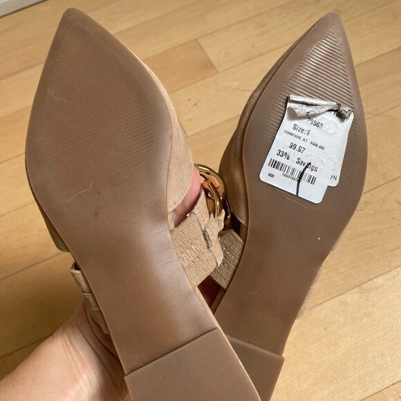 Steve Madden BNWT pointy toe tan suede sz 6 FLAW - chain detail - Picture 4 of 4